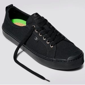 Cariuma all black canvas sneakers- size 6 like new